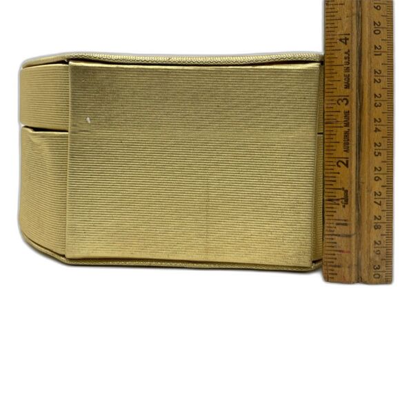 VINTAGE GIORGIO BEVERLY HILLS GOLD ROUND CLUTCH PURSE WITH SNAP CLOSURE - Picture 10 of 11